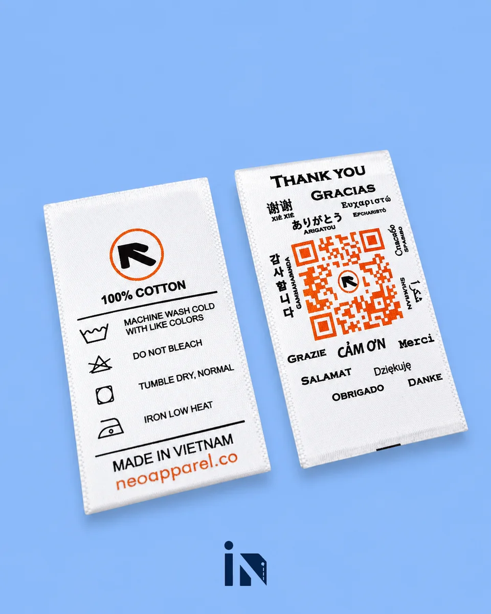 In nhãn satin có mã QR và thông tin thương hiệu